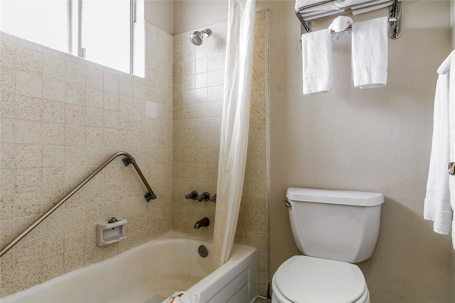 Quality Inn & Suites Silicon Valley - photo 26