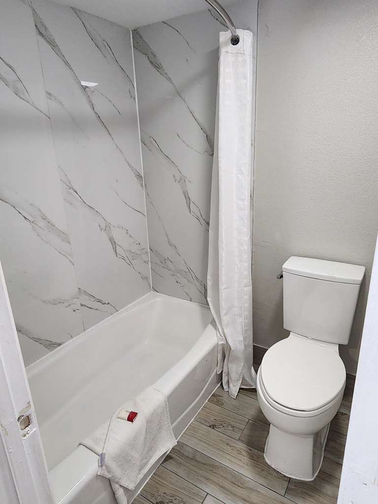 Americas Best Value Inn Longview - photo 16