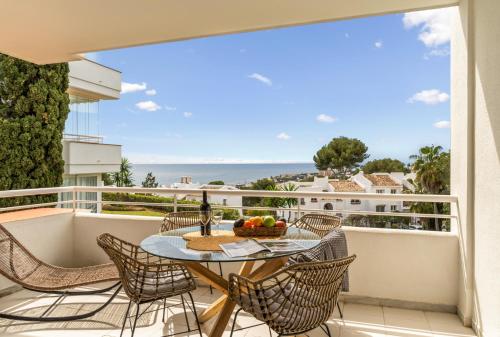 Sunny Apartament With A View To Gibraltar In Miraflores — Mijas