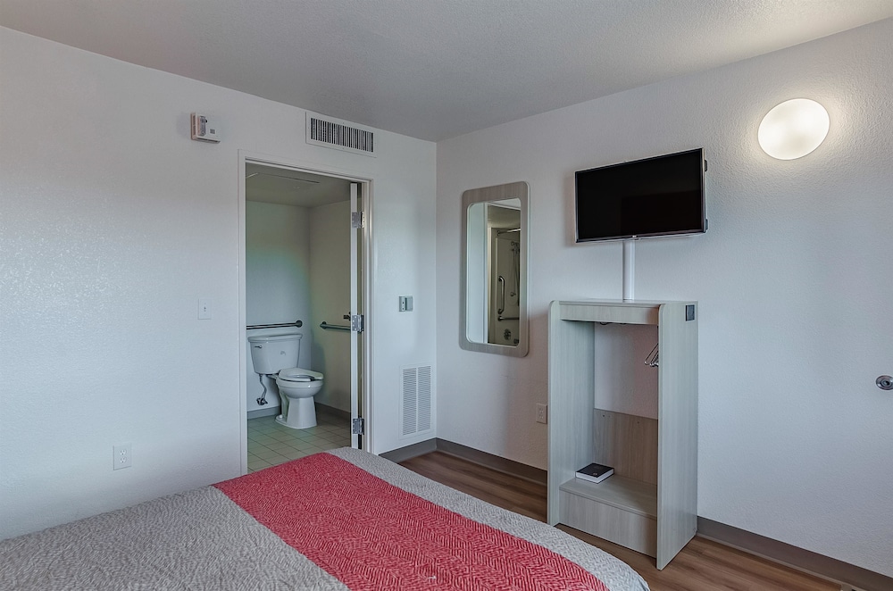 Park Inn by Radisson Cheyenne - photo 19