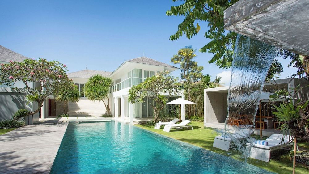 Villa Canggu — 4-Star Luxury Hotel in Canggu, Indonesia
