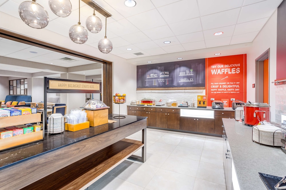 Hampton Inn by Hilton Bedford - photo 30
