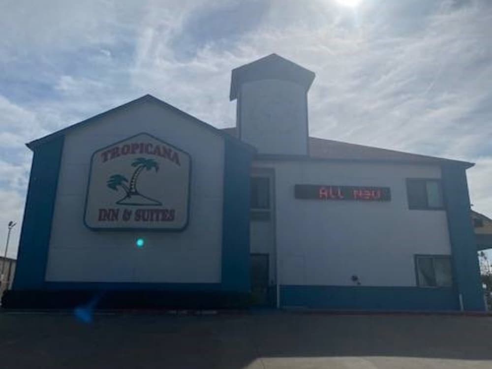 Tropicana Inn and Suites - photo 23