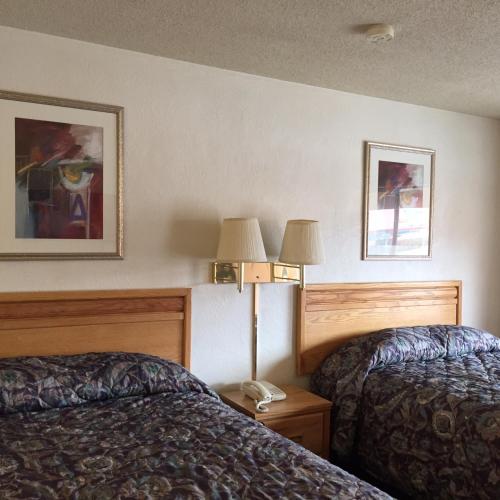 Economy Inn - photo 8