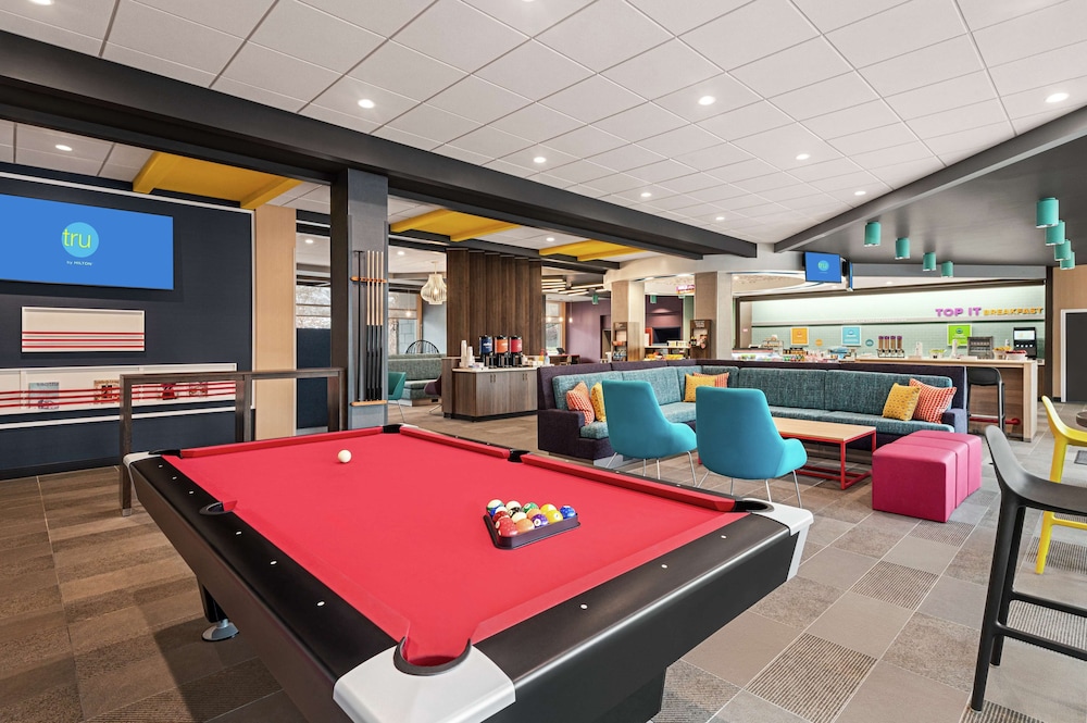 Tru by Hilton Greenville Woodruff Road in Greenville, United States