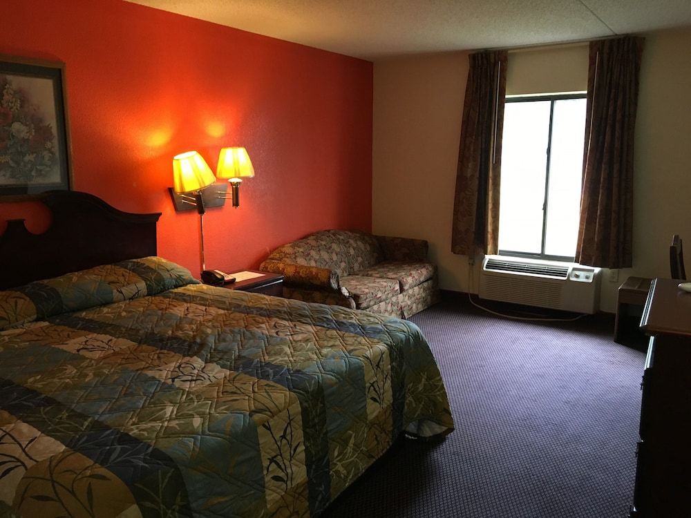 Executive Inn Pine Bluff - photo 14