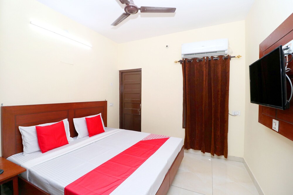 Oyo 30883 Chinar in Patiala, India