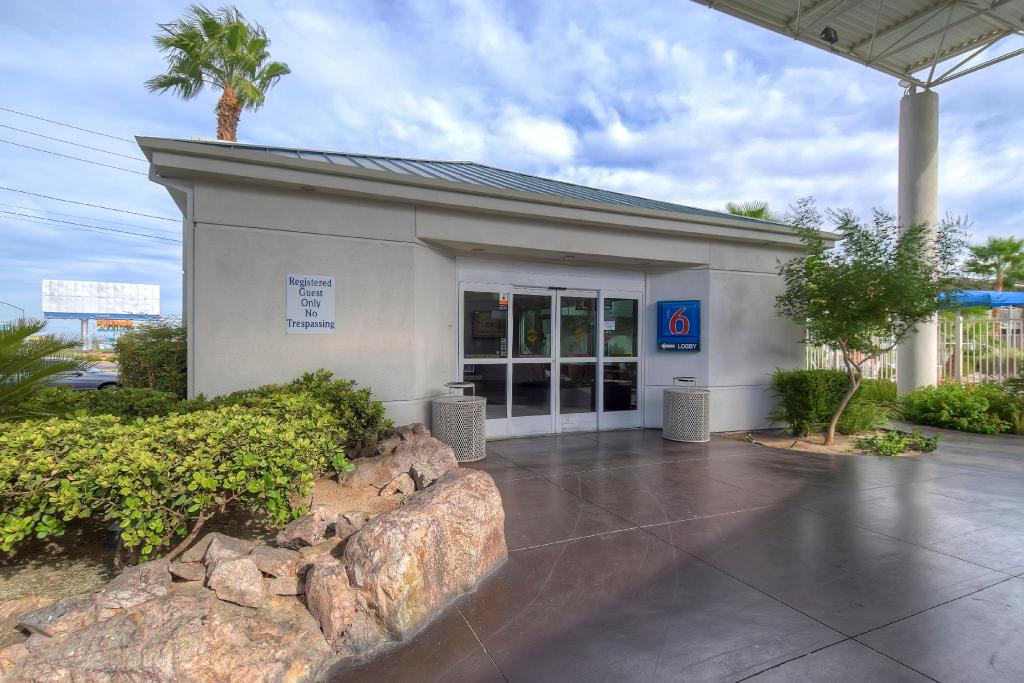 Tropicana Stays By Townhouse