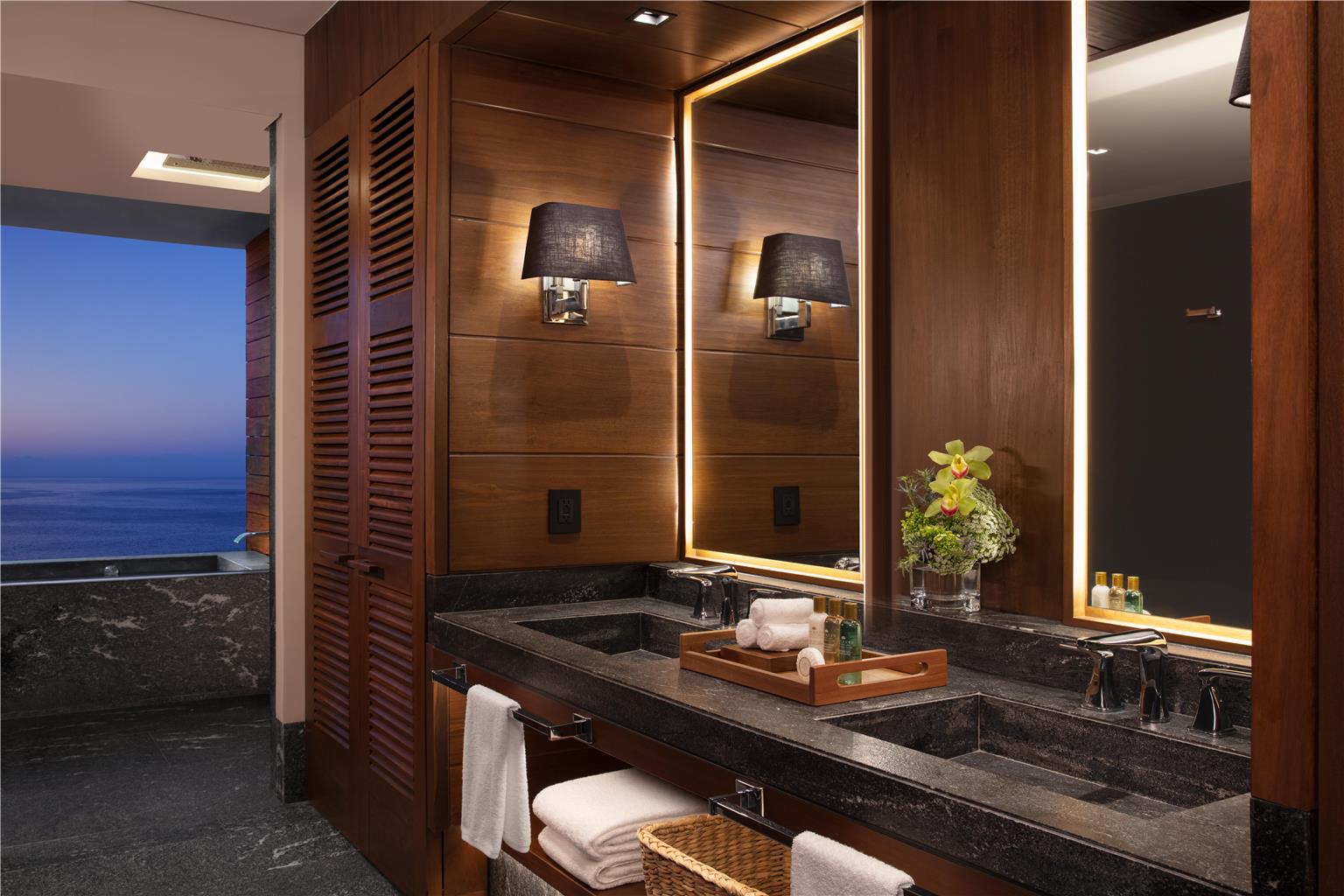 Guest room