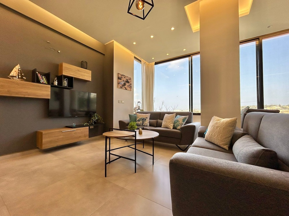 Vista 2 Bedroom Apartment in Batroun — 4-Star Luxury Hotel in Batroun, Lebanon