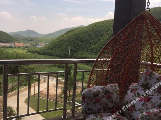 Shanyeju Inn - carbon neutral hotel in Deqing