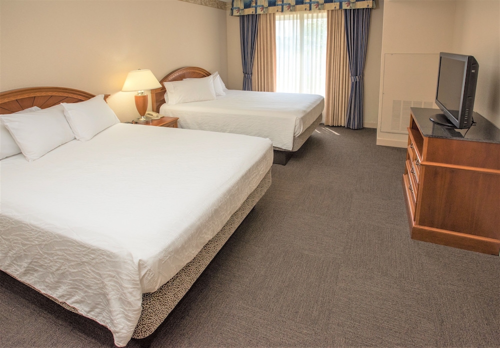 Hilton Garden Inn Wooster - photo 33
