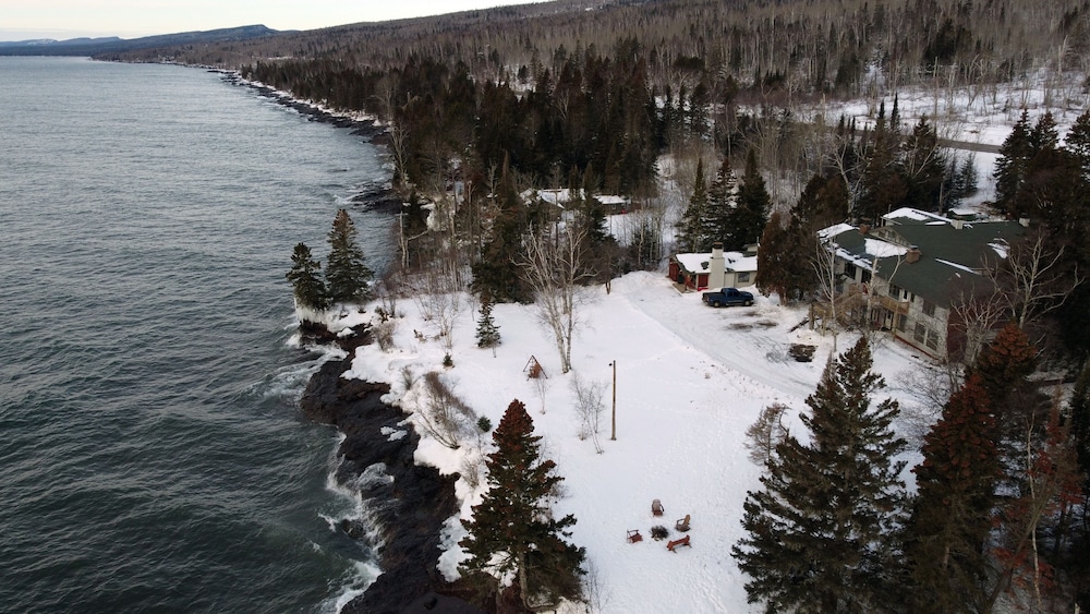 Thomsonite Beach Inn - photo 77