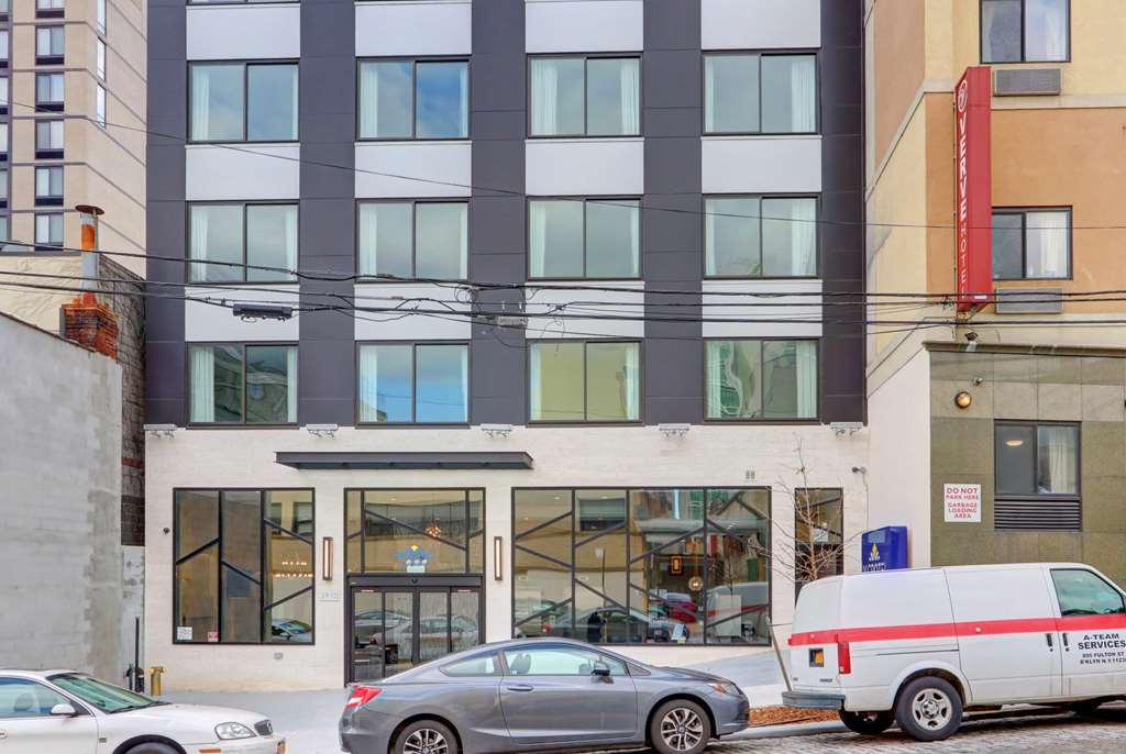 Microtel Inn by Wyndham Long Island City - photo 4