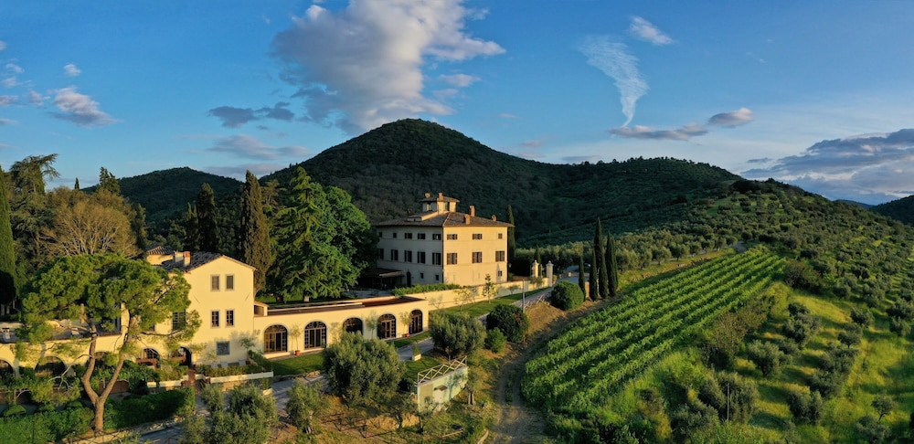 Relais Villa Monte Solare Wellness & SPA — 4-Star Luxury Hotel in Panicale, Italy