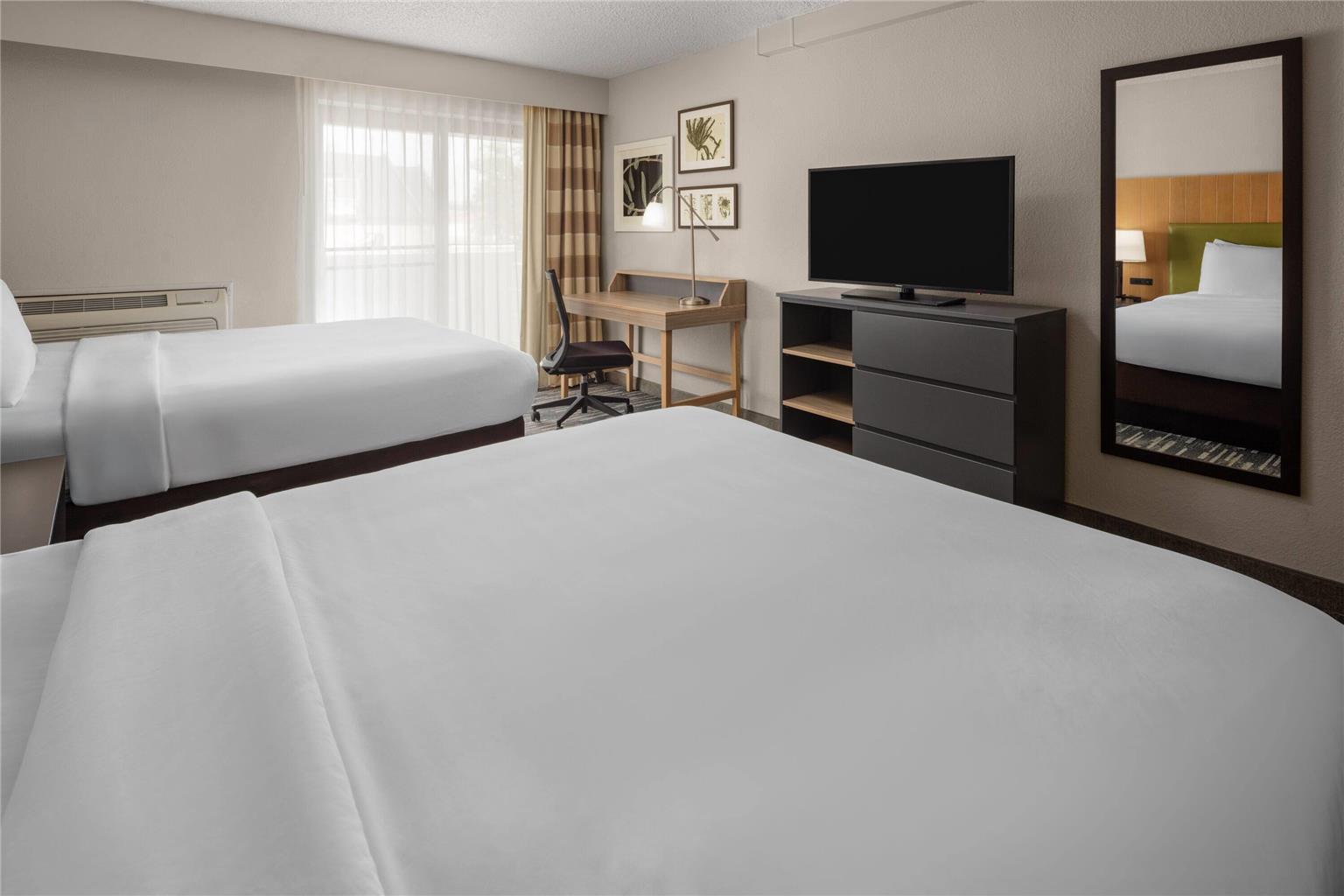 Wingate by Wyndham Lincoln Airport East I 80 - photo 21