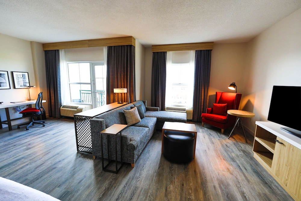 Hilton Garden Inn Savannah Historic District - photo 42