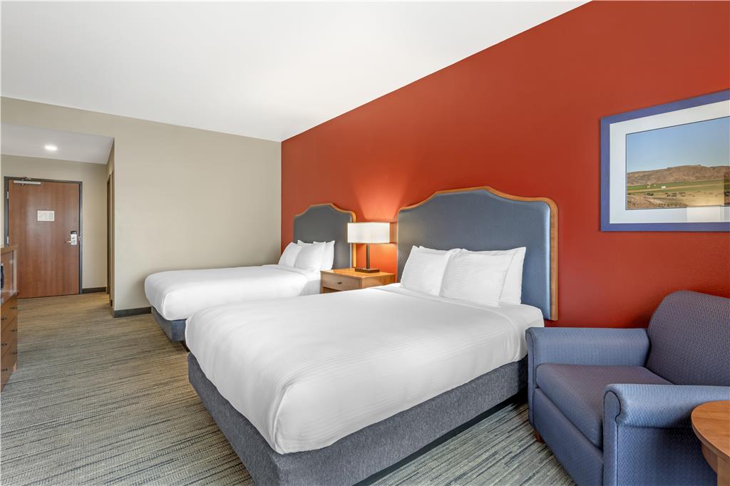 Best Western Bronco Inn - photo 4