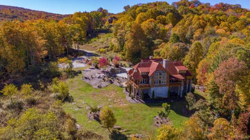 Wild Turkey Inn at Eagles Nest - featured photo