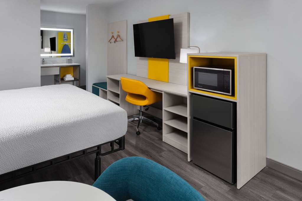 Days Inn by Wyndham Baltimore Northwest - photo 18
