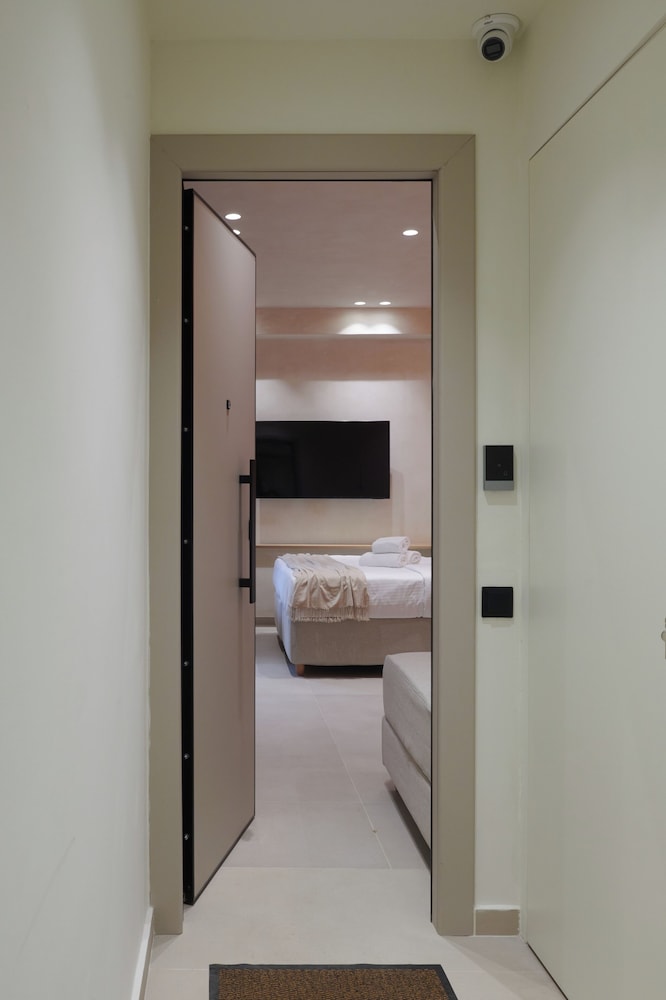 K23 Color Suites — Athens — photo 4
