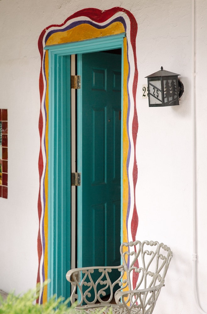 El Rey Court - photo 28