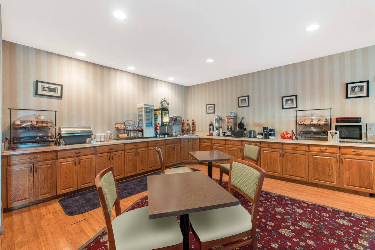 Ramada Limited Bismarck Northeast - photo 18