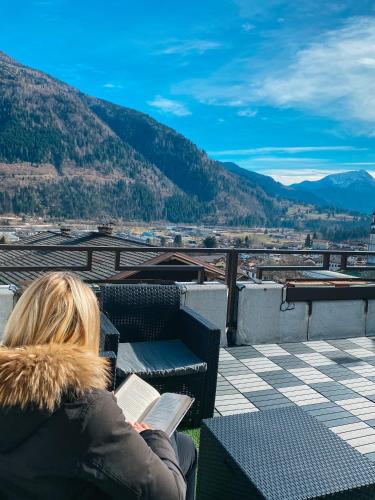Appartamento panoramico — 4-Star Luxury Hotel in Sutrio, Italy