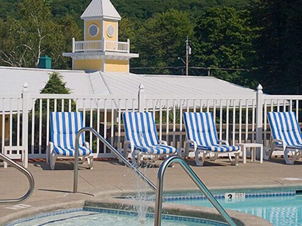 Colonel Williams Resort and Suites - photo 6