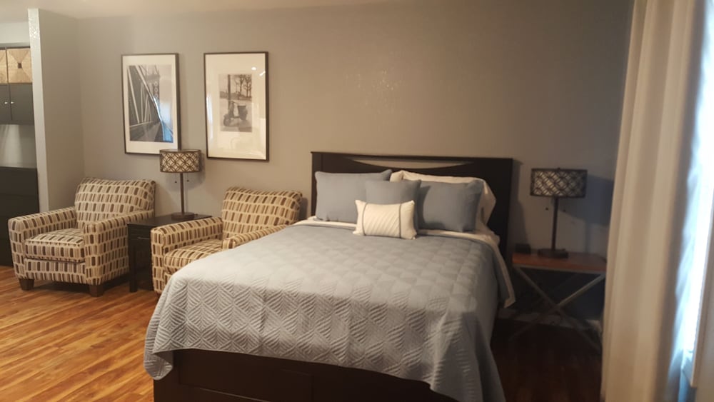 Tower Extended Stay Suites - photo 4