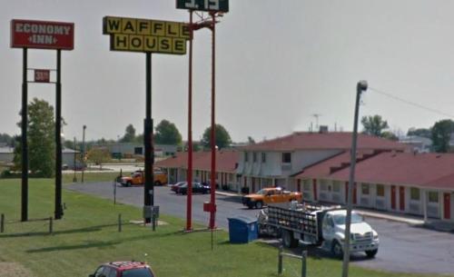 Economy Inn Toledo Perrysburg — Perrysburg