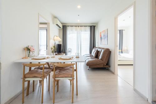 2BR 6 Mins walk BTS Wuttakat — 4-Star Luxury Hotel in Bangkok, Thailand