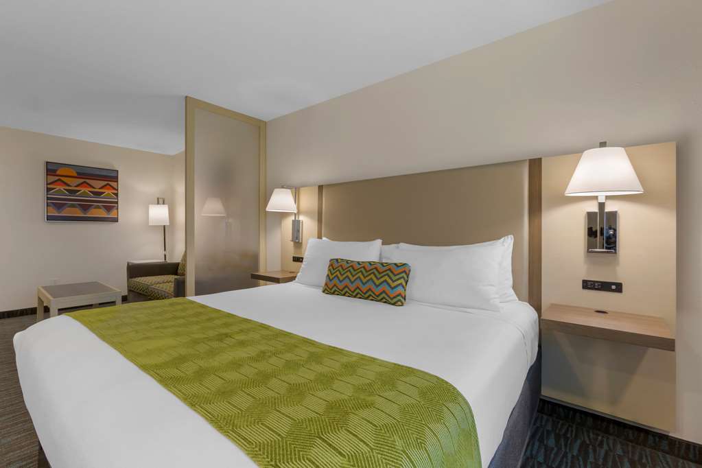 Best Western Plus Yuma Foothills Inn & Suites - photo 17