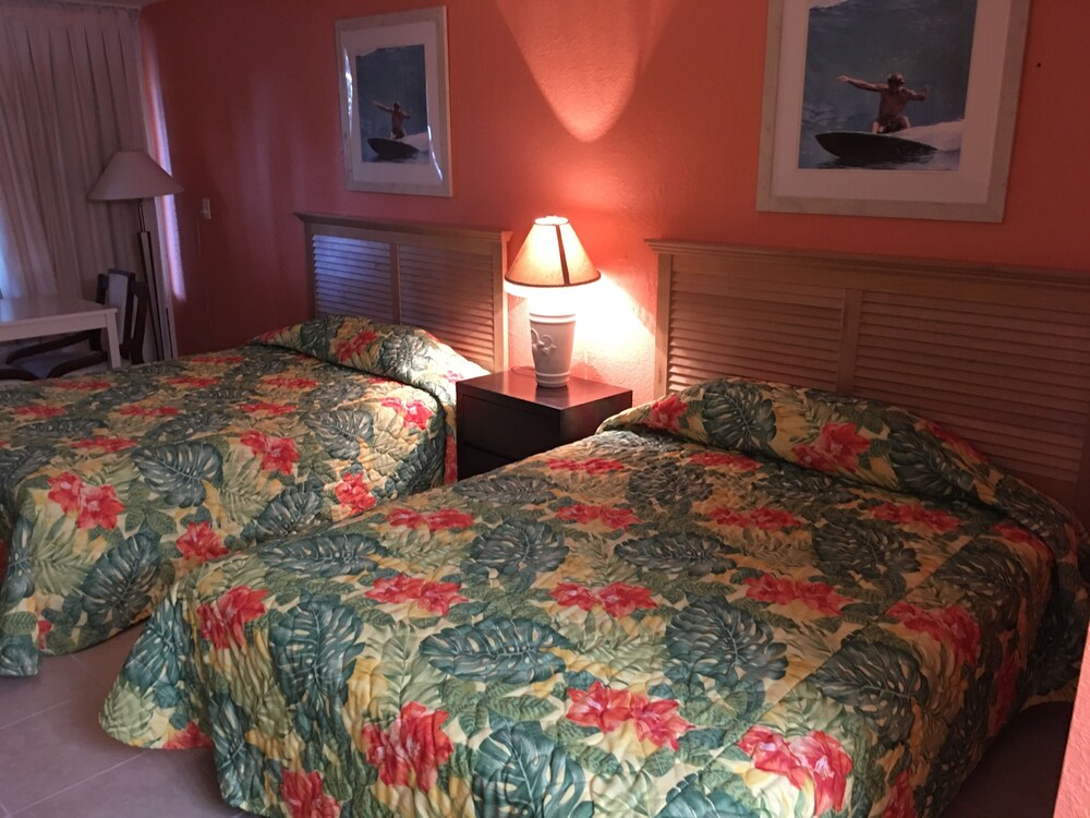 Tropical Inn Resort - photo 10