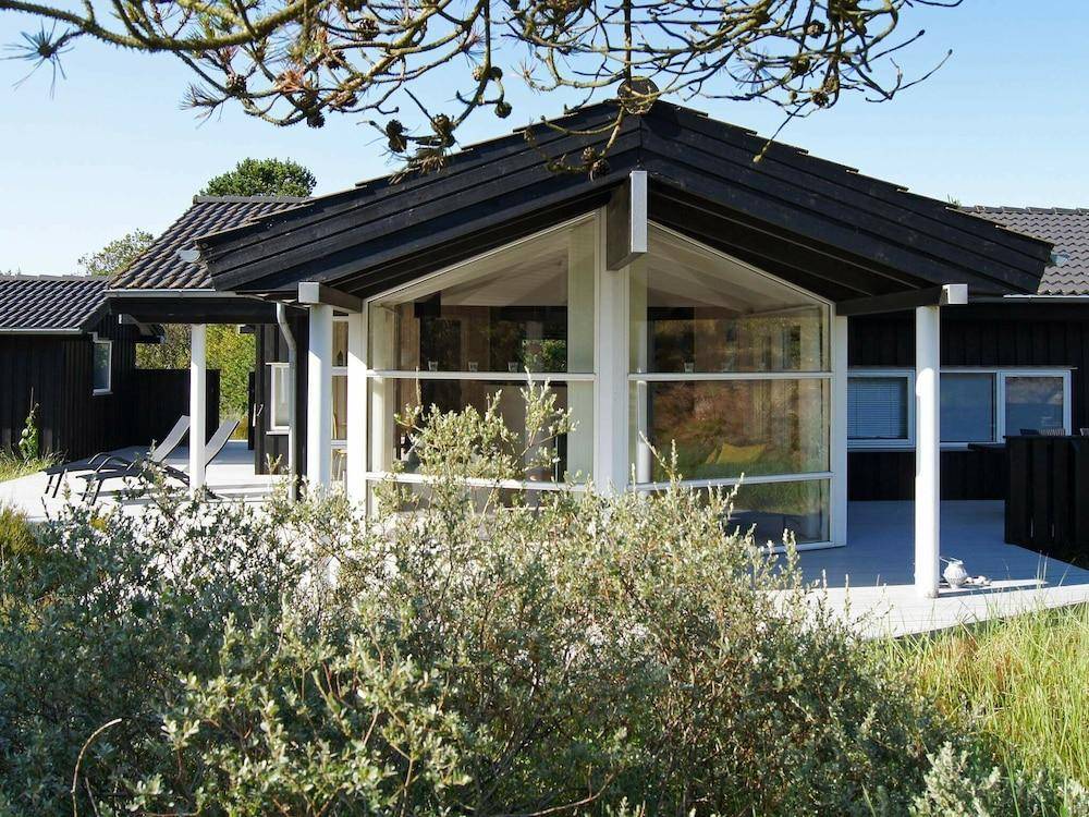 Lakefront Retreat By Traum Ferienwohnungen — 4-Star Luxury Hotel in Strandby, Denmark