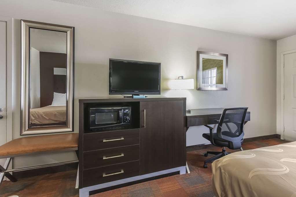 Quality Inn & Suites Stuttgart North - photo 11