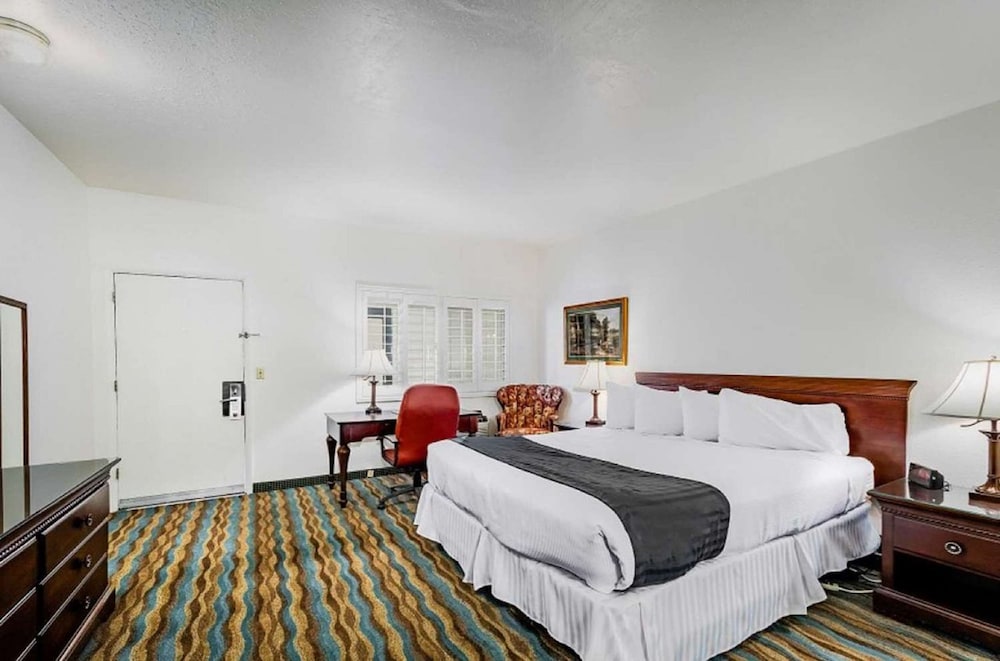 Surestay Plus Hotel by Best Western Susanville - photo 22