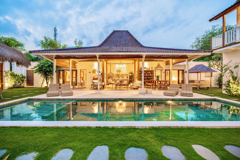 Villa Folie by Alfred in Bali — 4-Star Luxury Hotel in Seminyak, Indonesia