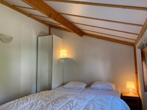 Nieuwendamme 14 — 4-Star Luxury Hotel in Nieuwpoort, Belgium