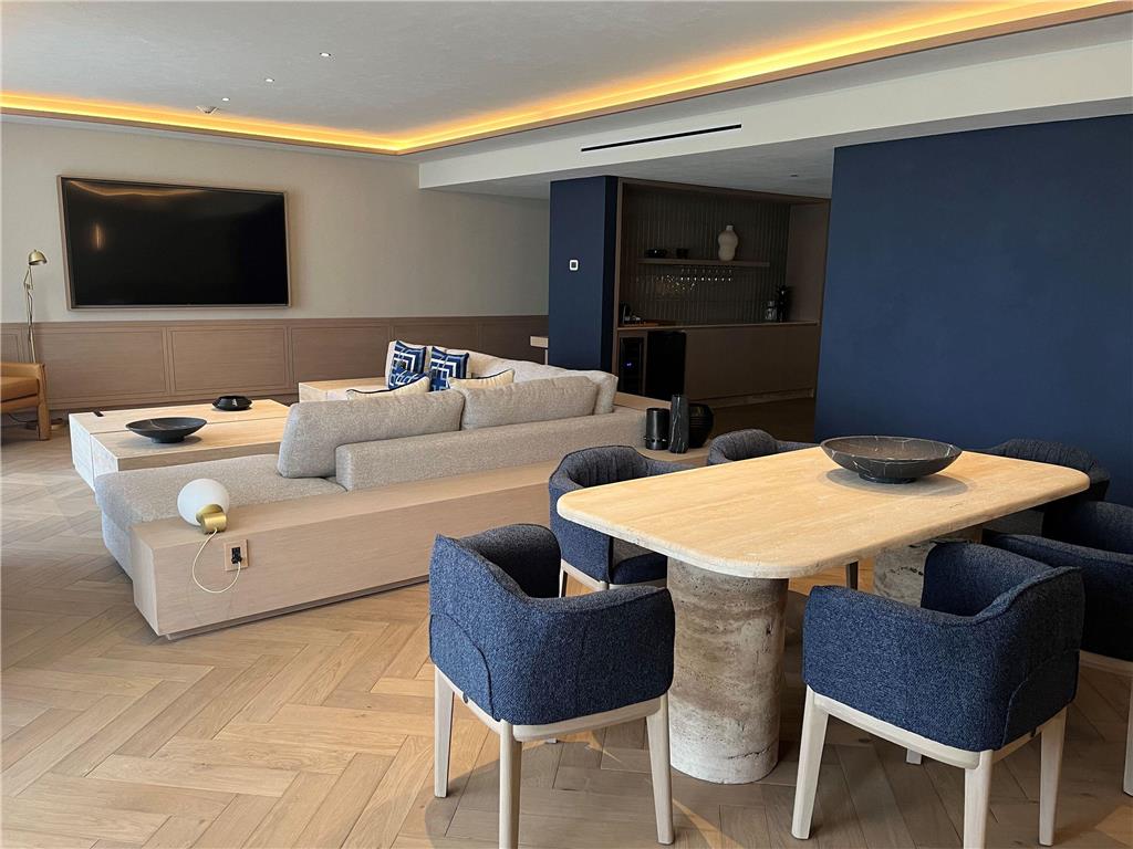 Viceroy Superior Suite common area