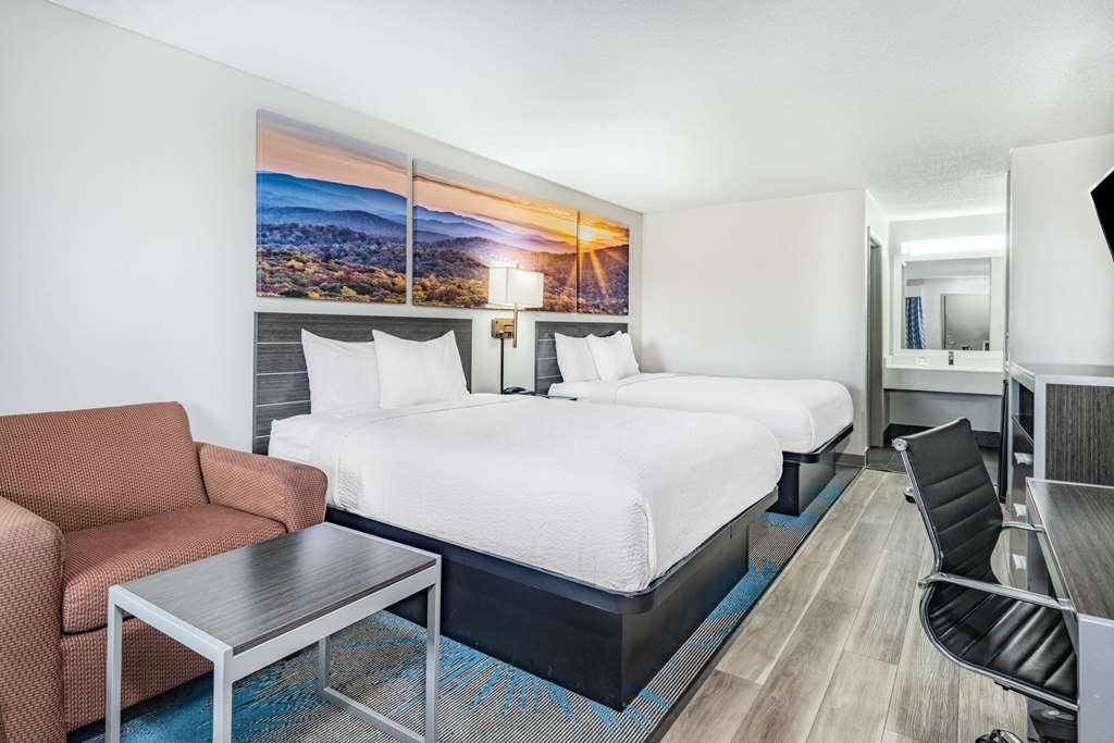Days Inn by Wyndham Hamilton - photo 17