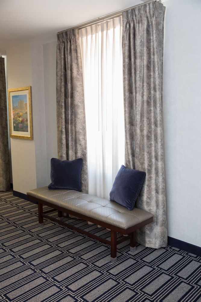 Hampton Inn & Suites Providence Downtown - photo 14