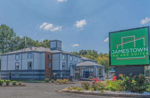 Jamestown inn & Suites — hotel in Riverdale