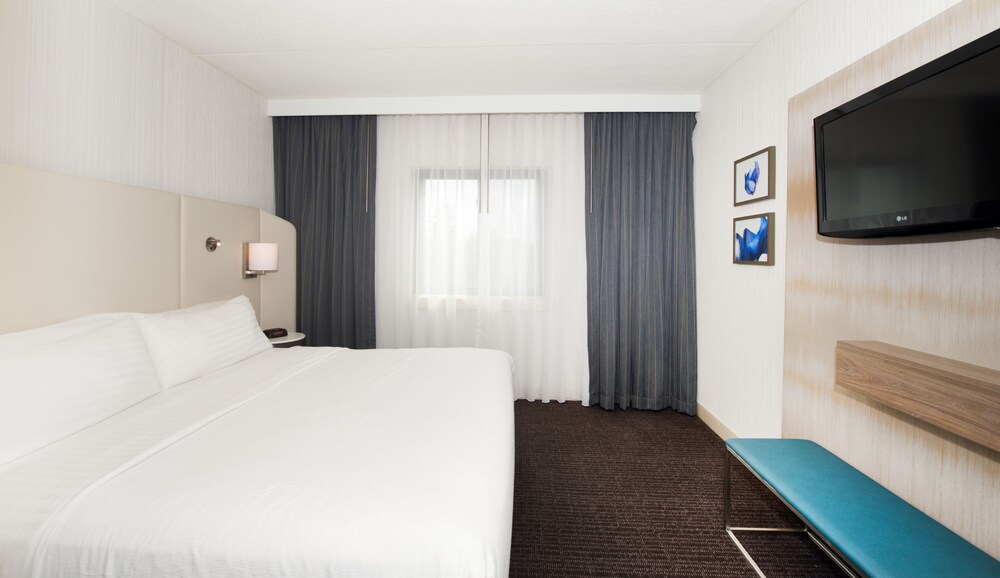 Delta Hotels by Marriott Detroit Novi - photo 4