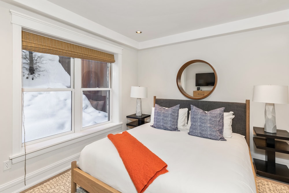 Element 52 Auberge Collection - photo 110