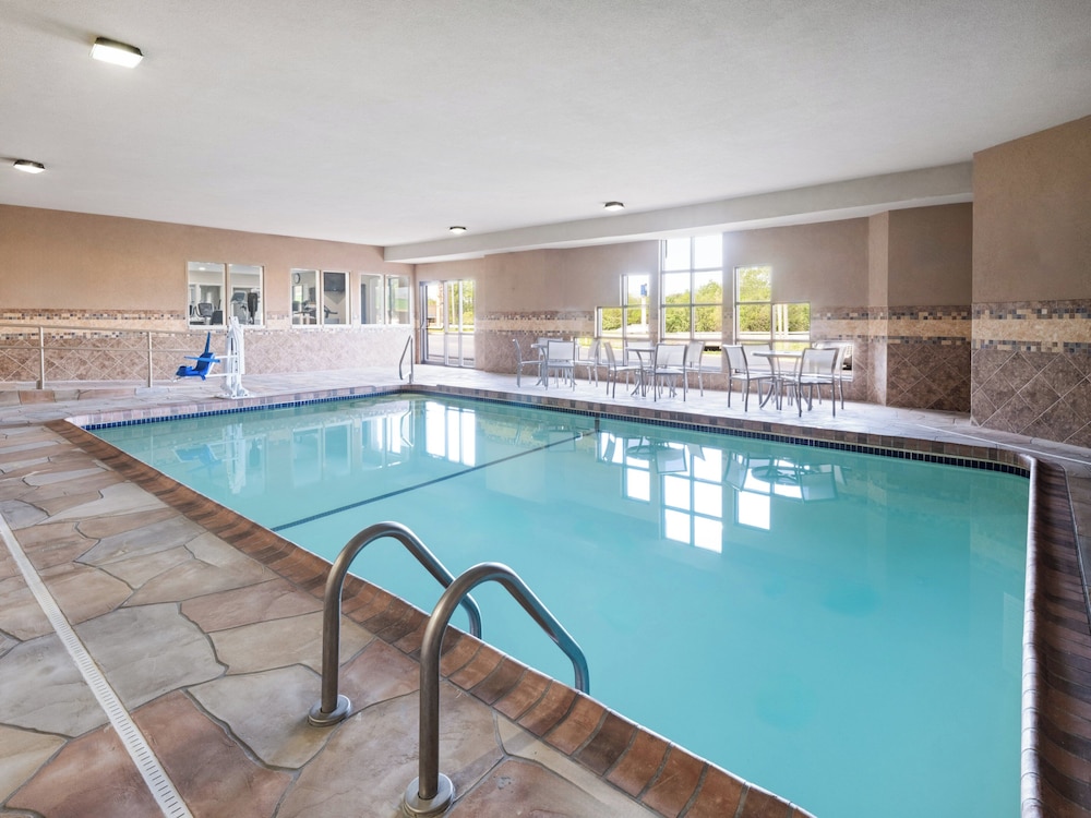 Garner Hotel Topeka West by IHG - photo 23