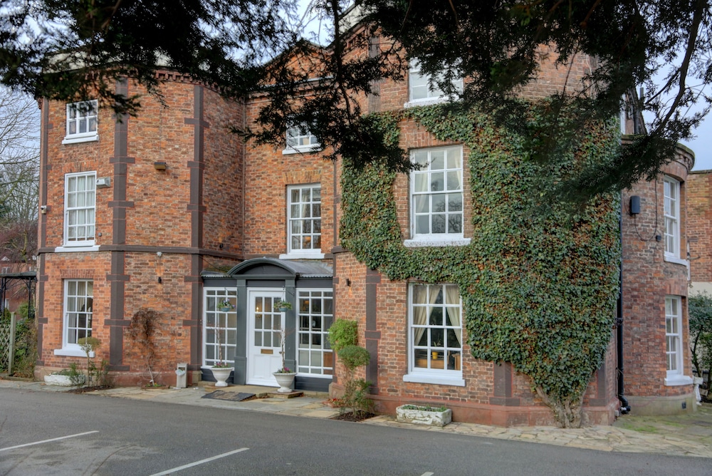 Rossett Hall Hotel in Chester, United Kingdom