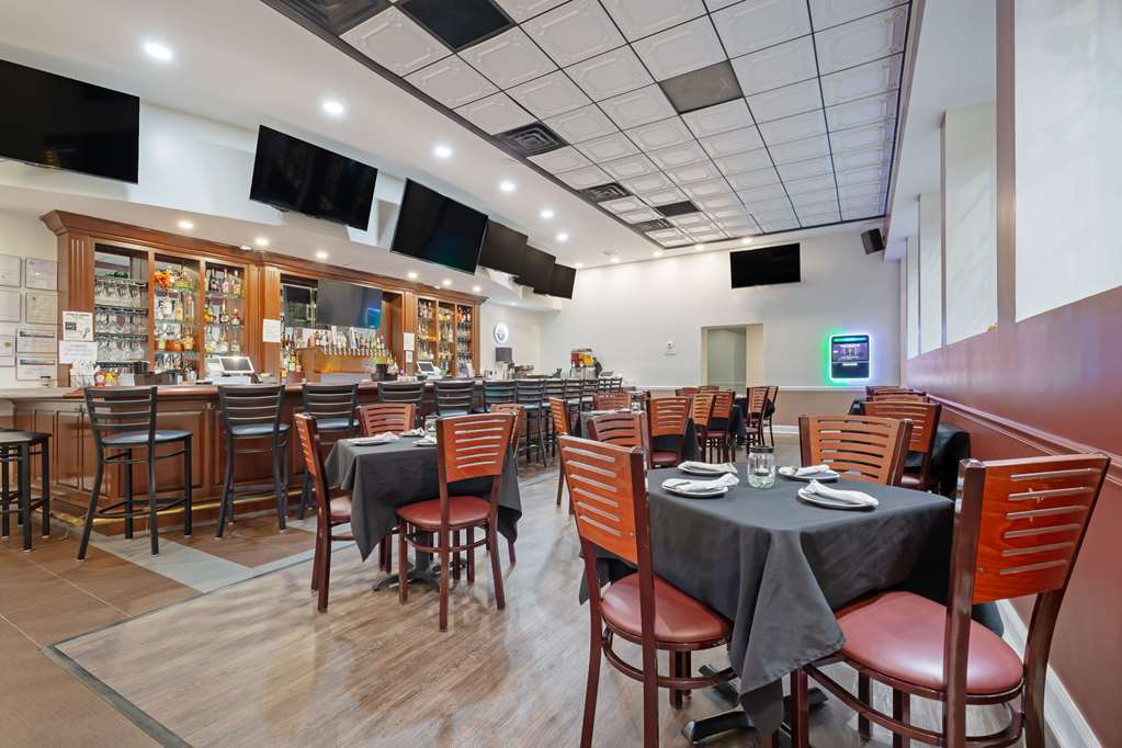 Clarion Hotel & Suites BWI Airport North - photo 41