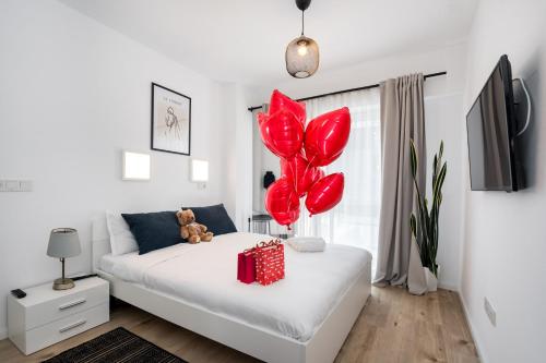 Arrivederci Elegant 1BR in Belvedere Residence — 4-Star Luxury Hotel in Bucharest, Romania