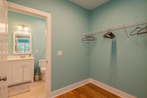 Paradise Pointe by Oak Island Accommodations - photo 16